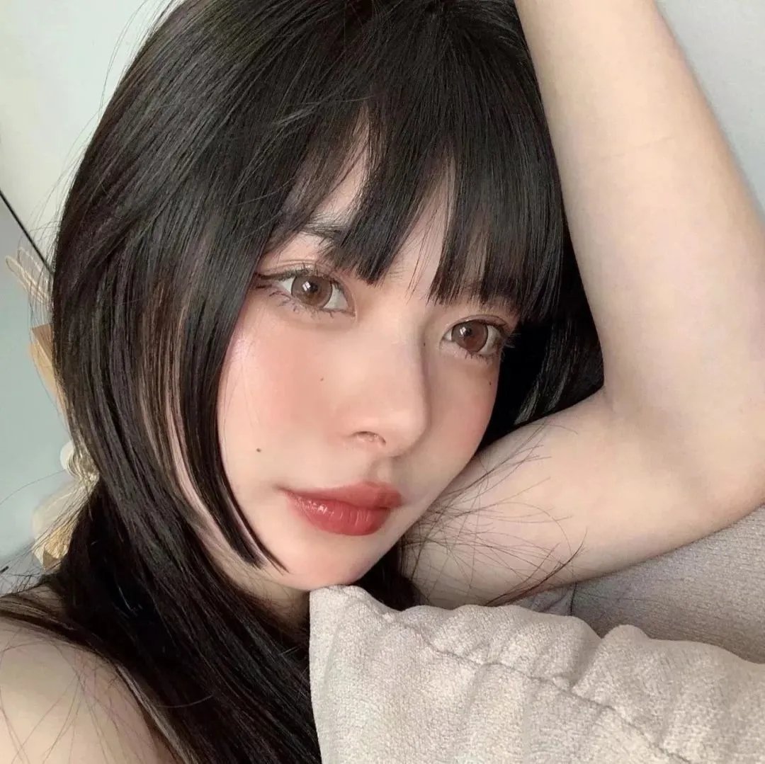 好麻烦,每天都要谈恋爱